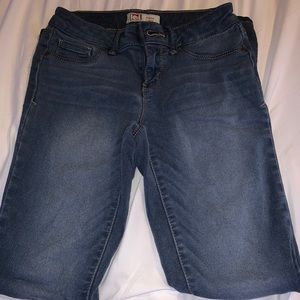 Dark wash Levi’s Jeggings